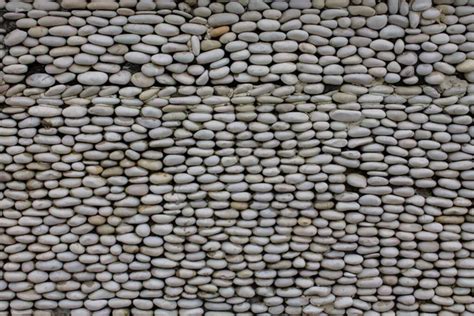 what is pebbles in tagalog